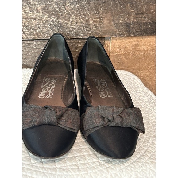 Salvatore Ferragamo Women's Black Silk Ballet Flats with Brown Satin Bow 8 - Picture 5 of 11